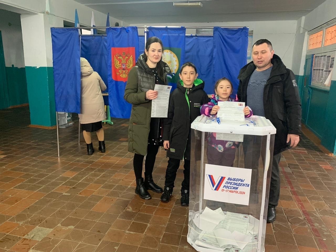 Мечетлинцы приходят голосовать семьями