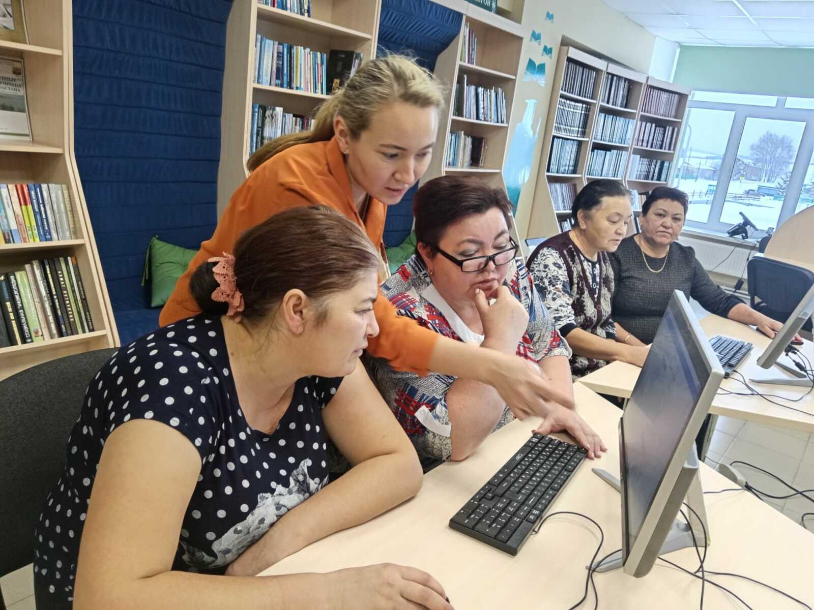 Пенсионеров Салаватского района обучили азам компьютерной грамотности