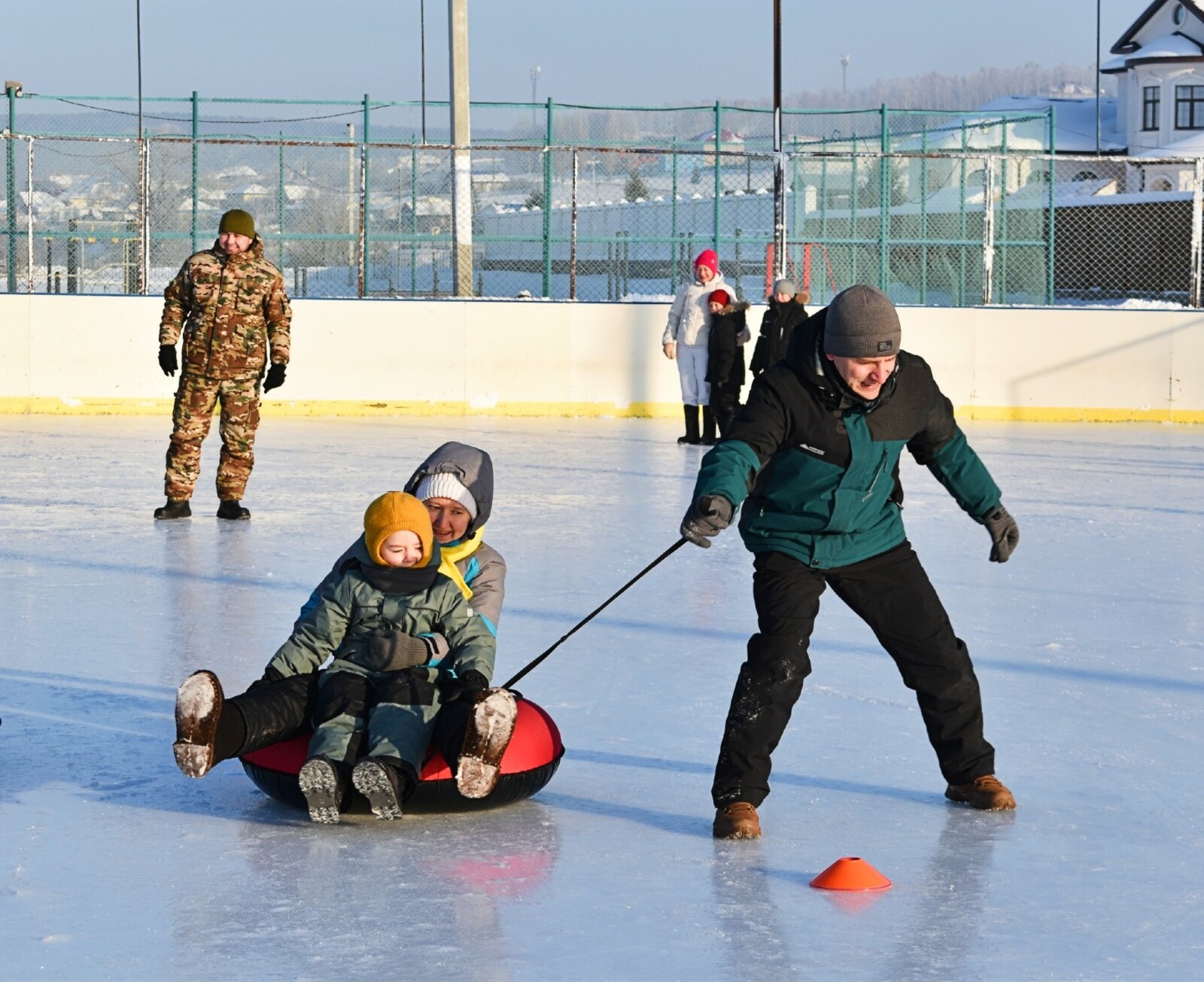 В Башкирии семьям начали выплачивать увеличенные пособия