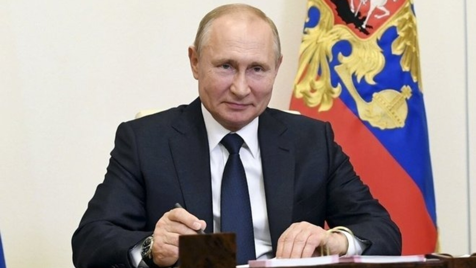 Владимир Путин поздравил жителей России с Днём знаний