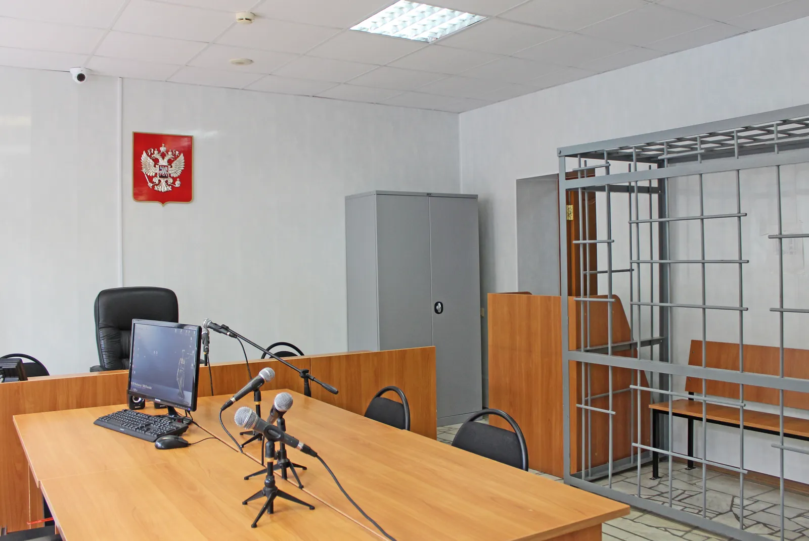 В Башкирии в кафе мужчина напал с ножом на людей