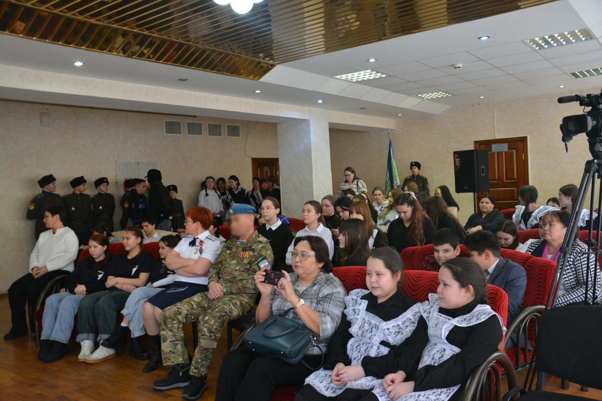 В Мечетлинском районе вручили паспорта и встретились с ветераном СВО