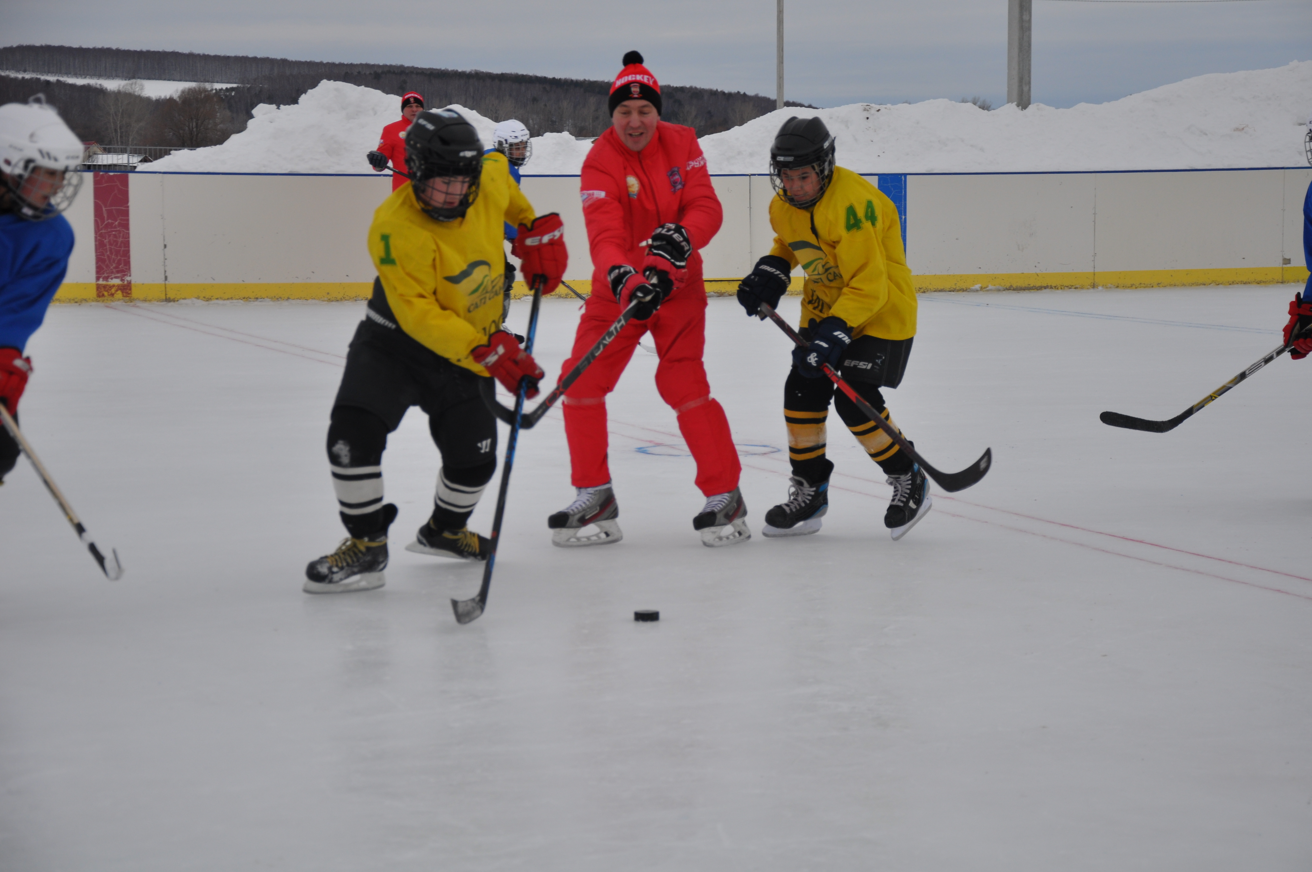 В Мечетлинском районе прошли учебно-тренировочные занятия по хоккею
