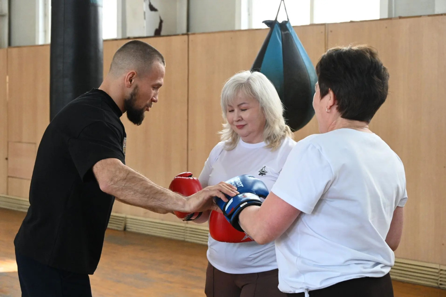 Данис Габдрафиков провел для журналистов Уфы мастер-класс по боксу