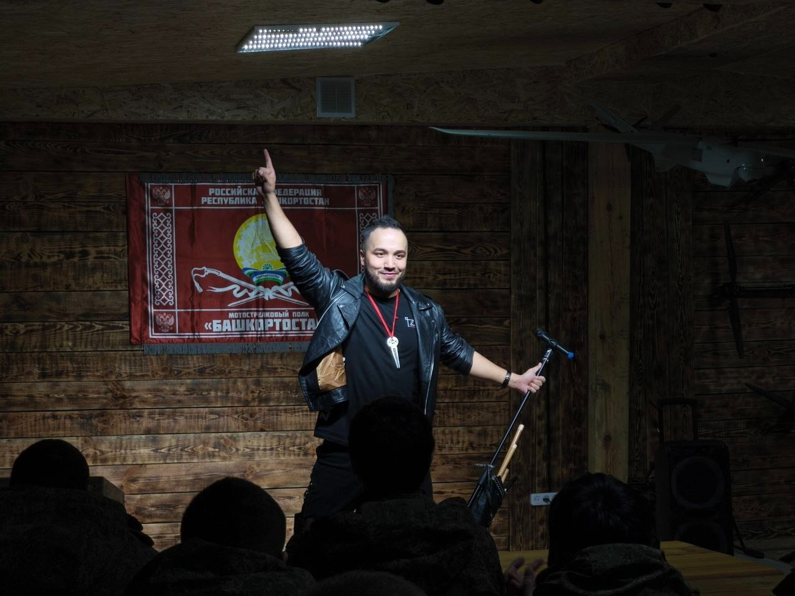 В зоне СВО прошел концерт Загира Зайнетдинова для военнослужащих из Башкирии