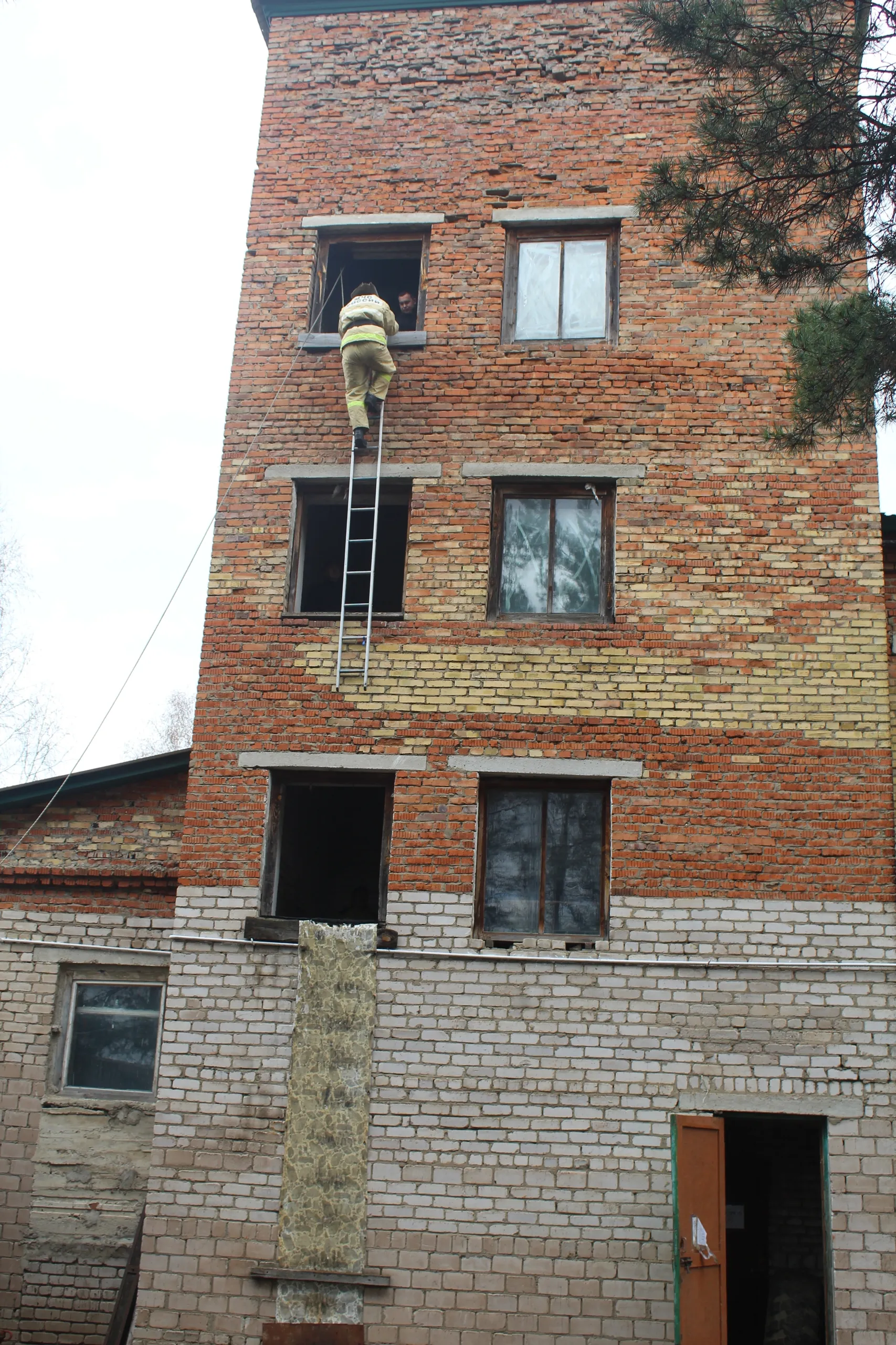 Спасатели из Мечетлинского района стали победителями профконкурса