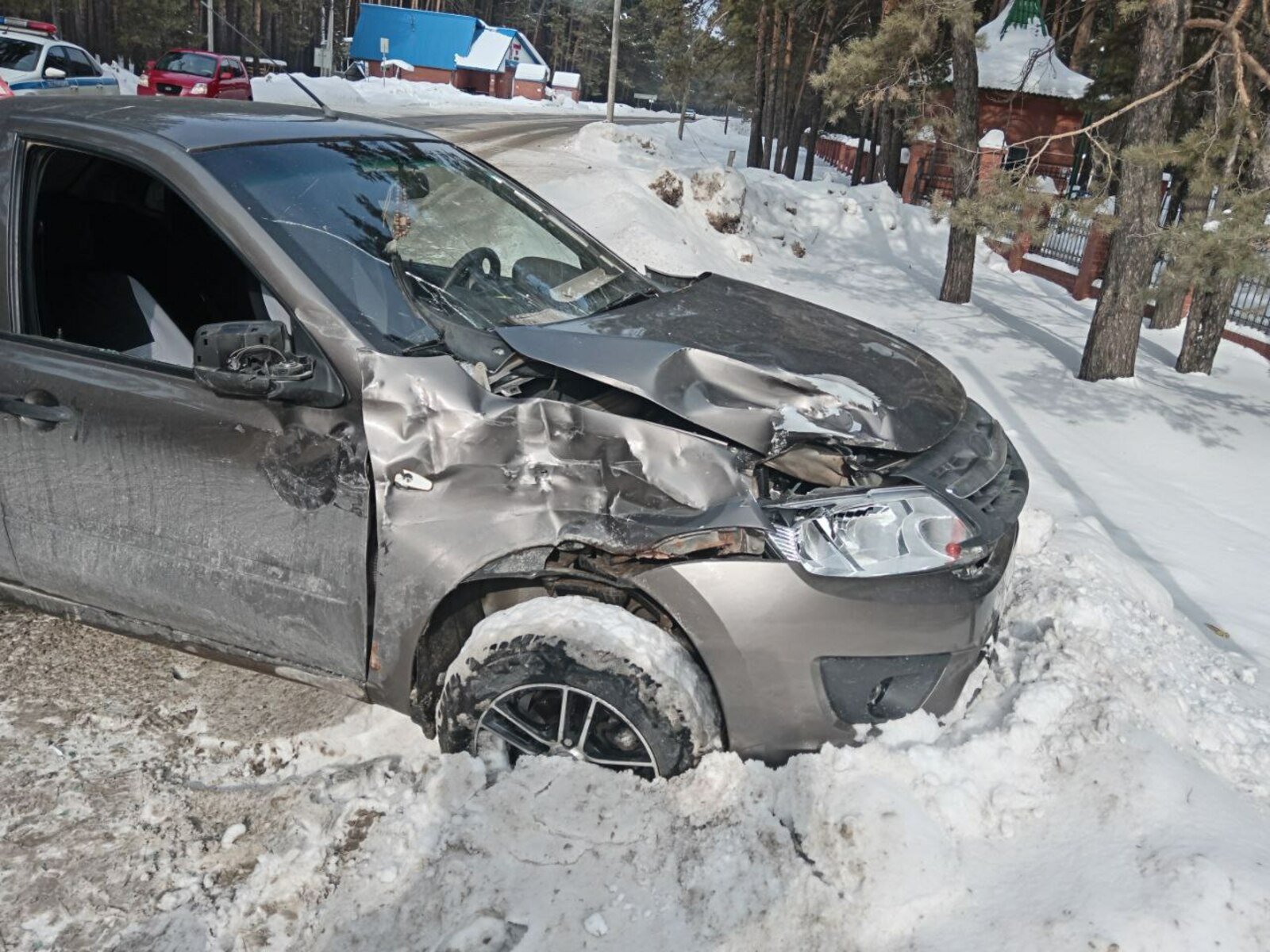 В селе Большеустьикинское водитель Лады Гранты не уступила дорогу грузовику