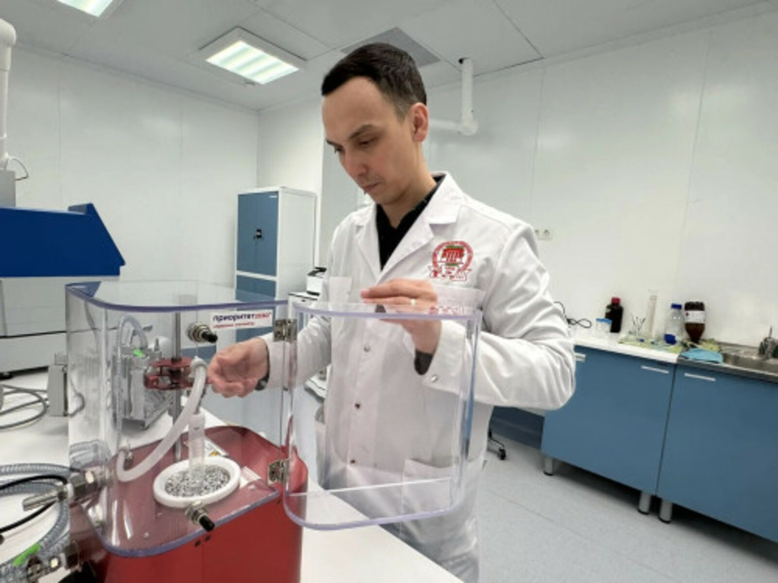 В Уфе создаются инновации в области пептидной химии и биомолекулярной инженерии