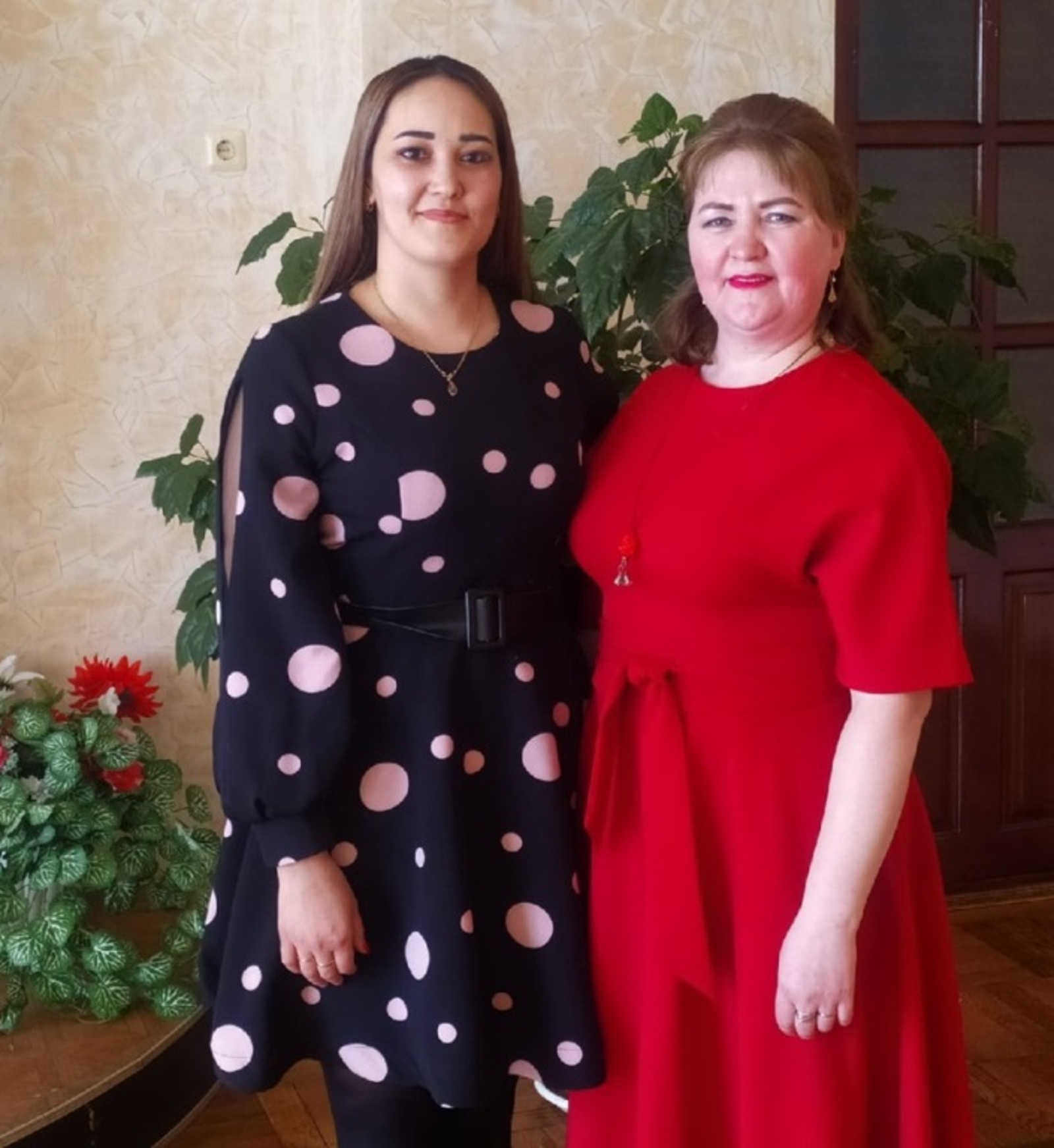 Два работника культуры получили  по 500 000 рублей
