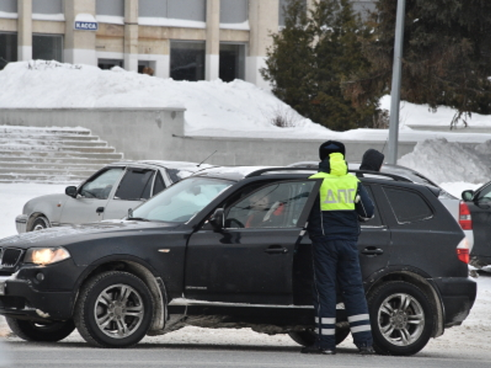 Суд подтвердил законность конфискации авто у пьяных водителей