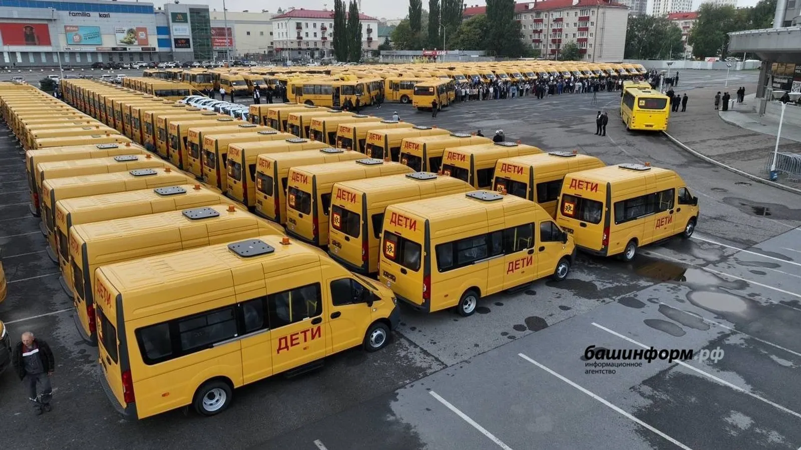 Две школы Мечетлинского района получили ключи от новых автобусов