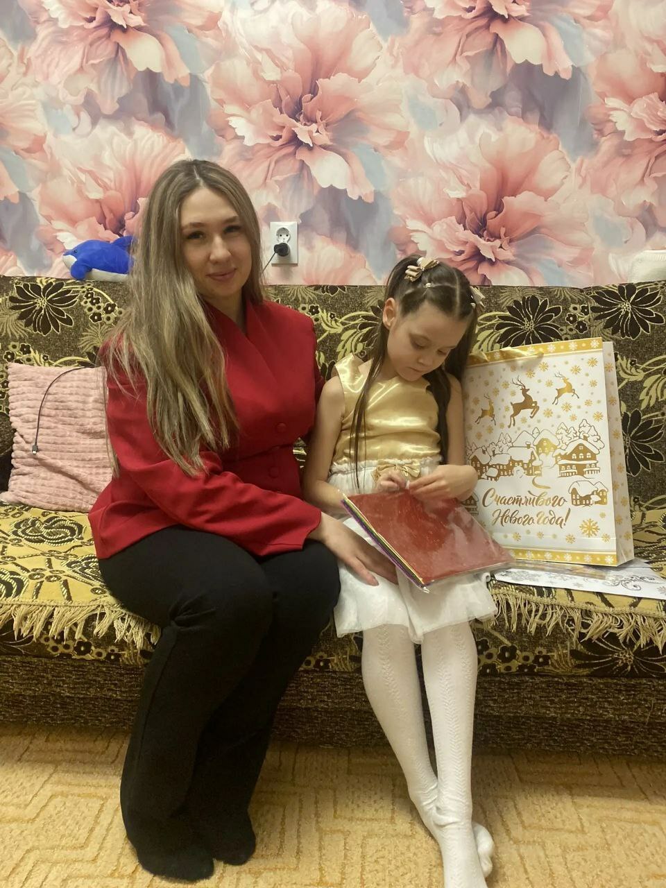 Мечетлинцы исполняют желания детей в рамках акции "Елка желаний"