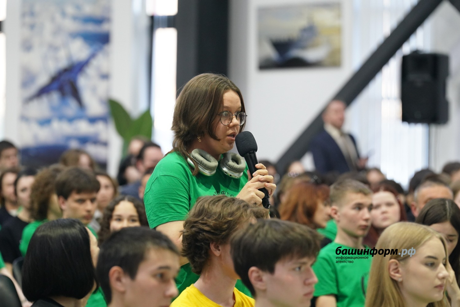 Глава Башкирии провел встречу с участниками слета «Профессионалы»