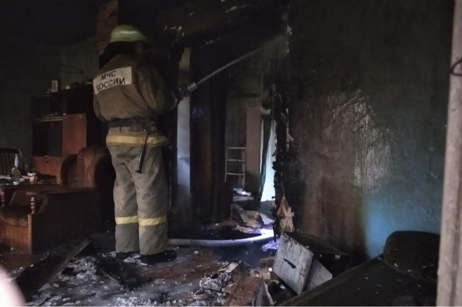 В Башкирии в сгоревшем доме обнаружен труп мужчины