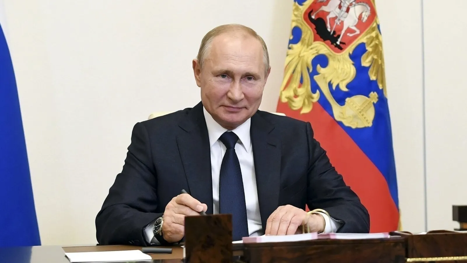 Глава Башкирии поздравил с днем рождения Владимира Путина