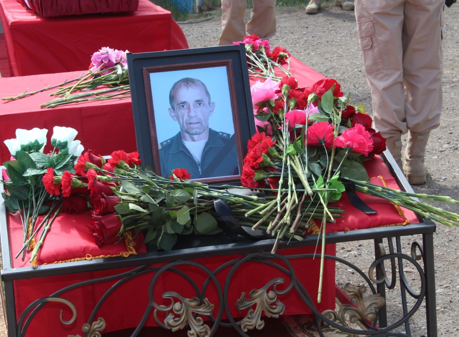 В мечетлинском районе простились с погибшим участников СВО