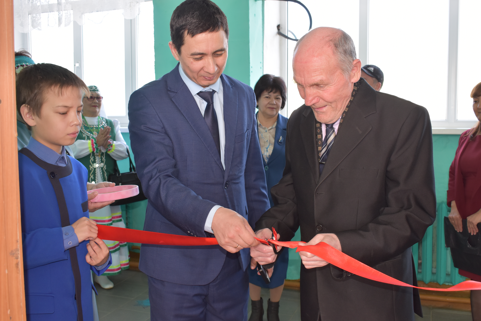 В школе Мечетлинского района открыли кабинет имени Рината Камала