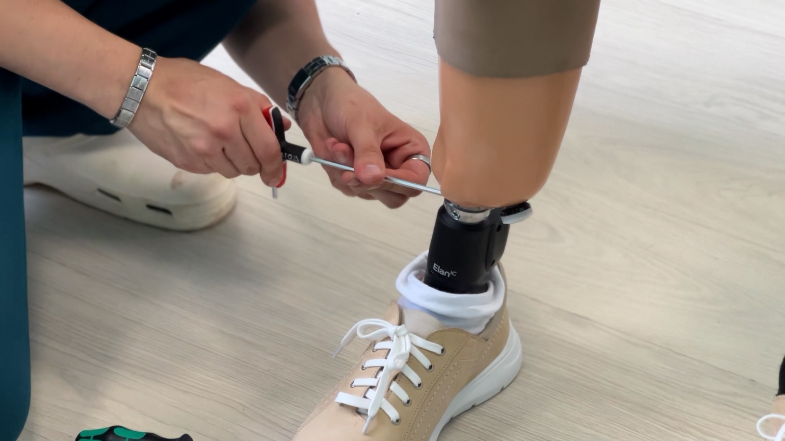 Новый протез для подопечного республиканского фонда «Защитники Отечества»