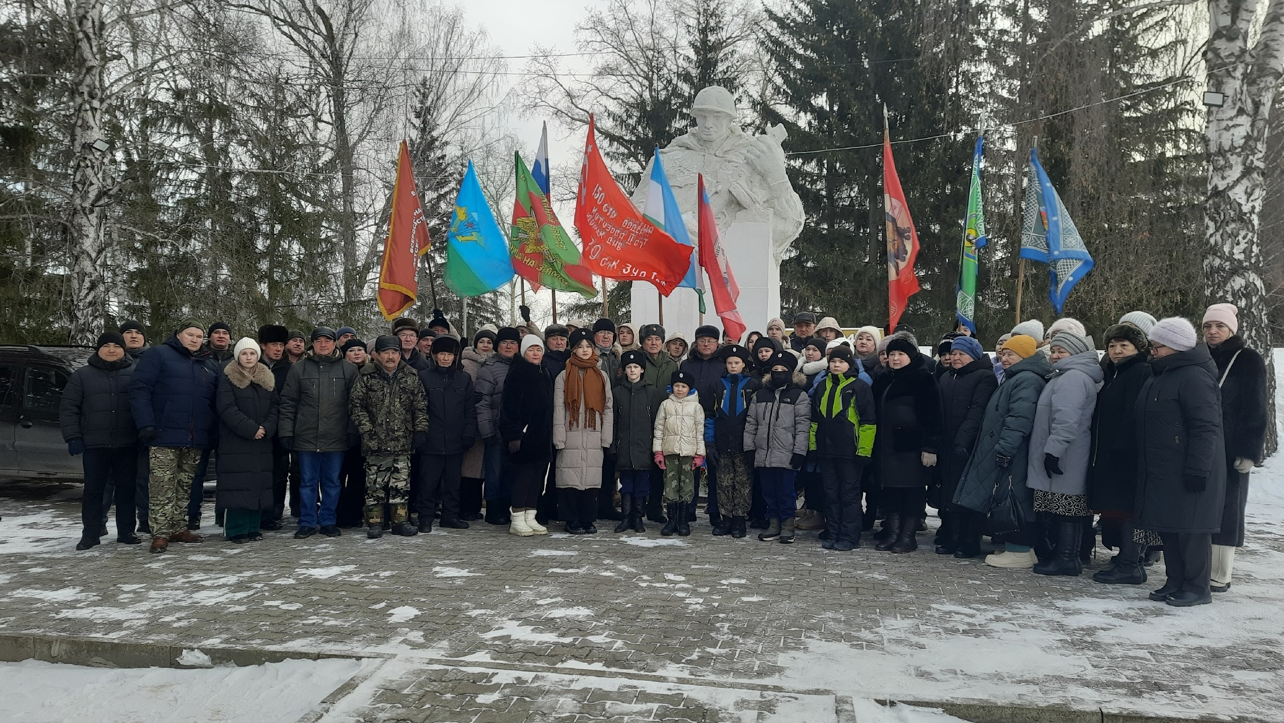 В Мечетлинском районе прошел митинг в честь Дня защитника Отечества